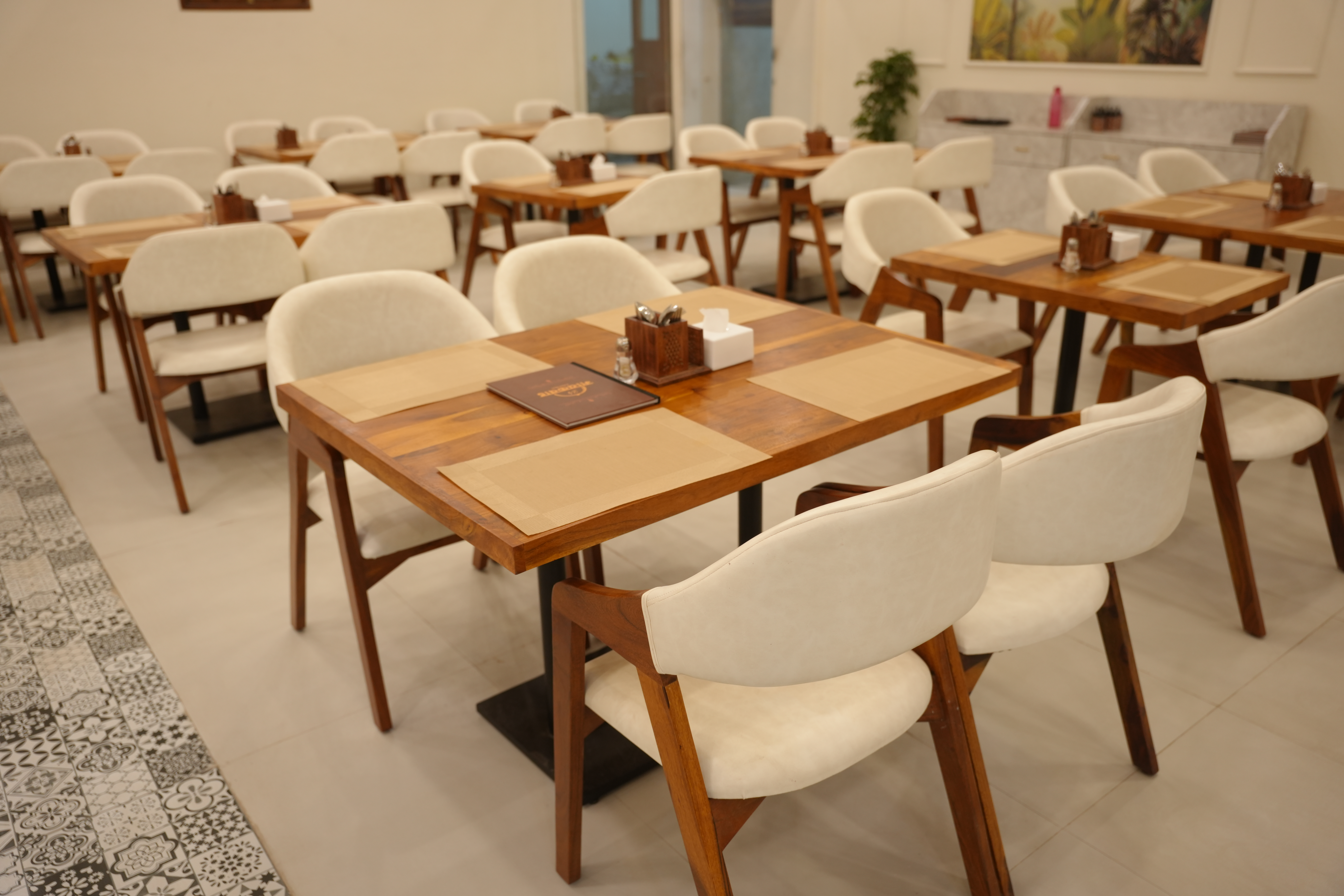 24 Gaikwad's Table Ambiance Setup